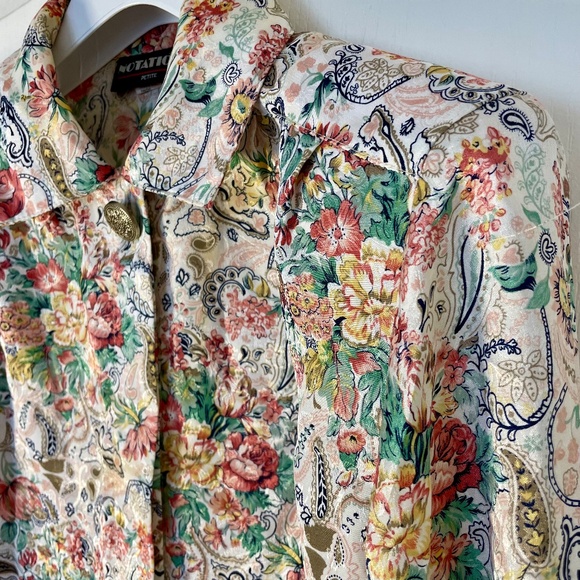 Size M 90's Floral Silk-Look Long Sleeve Blouse with Shoulder Pads - Picture 3 of 8